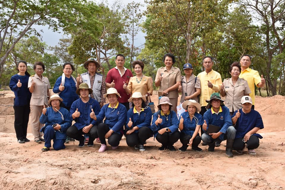 ผู้ตรวจราชการกรมการพัฒนาชุมชน ลงพื้นที่ตรวจติดตามการดำเนินงานโครงการพัฒนาพื้นที่ต้นแบบการพัฒนาคุณภาพชีวิต ตามหลักทฤษฎีใหม่ ประยุกต์สู่ “โคก หนอง นา พช.” พื้นที่อำเภอกันทรวิชัย จังหวัดมหาสารคาม