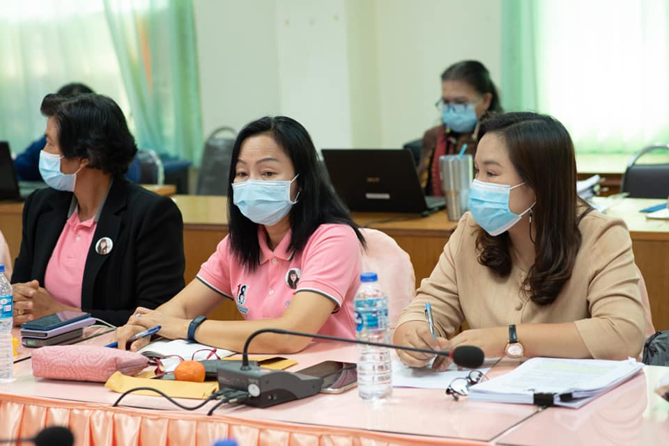 พช.มหาสารคาม ร่วมประชุมเพื่อซักซ้อมความเข้าใจการดำเนินงานโครงการพัฒนาพื้นที่ต้นแบบการพัฒนาคุณภาพชีวิตตามหลักทฤษฎีใหม่ ประยุกต์สู่ “โคก หนอง นา โมเดล” ผ่านระบบวีดิทัศน์ทางไกล (Video Conference)