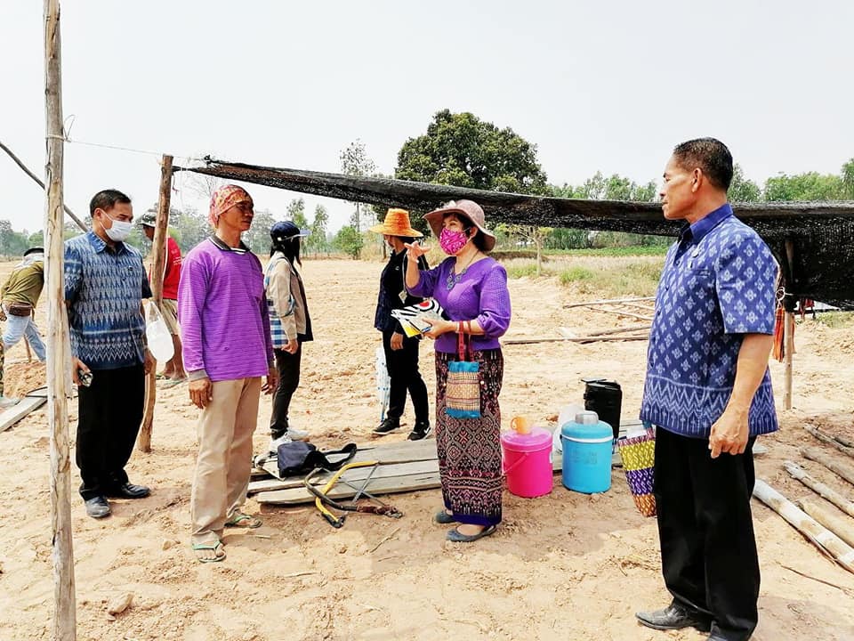 ผู้ตรวจราชการกรมการพัฒนาชุมชน ลงพื้นที่ตรวจติดตามการดำเนินงานโครงการพัฒนาพื้นที่ต้นแบบการพัฒนาคุณภาพชีวิต ตามหลักทฤษฎีใหม่ ประยุกต์สู่ “โคก หนอง นา โมเดล” พื้นที่อำเภอนาเชือก จังหวัดมหาสารคาม