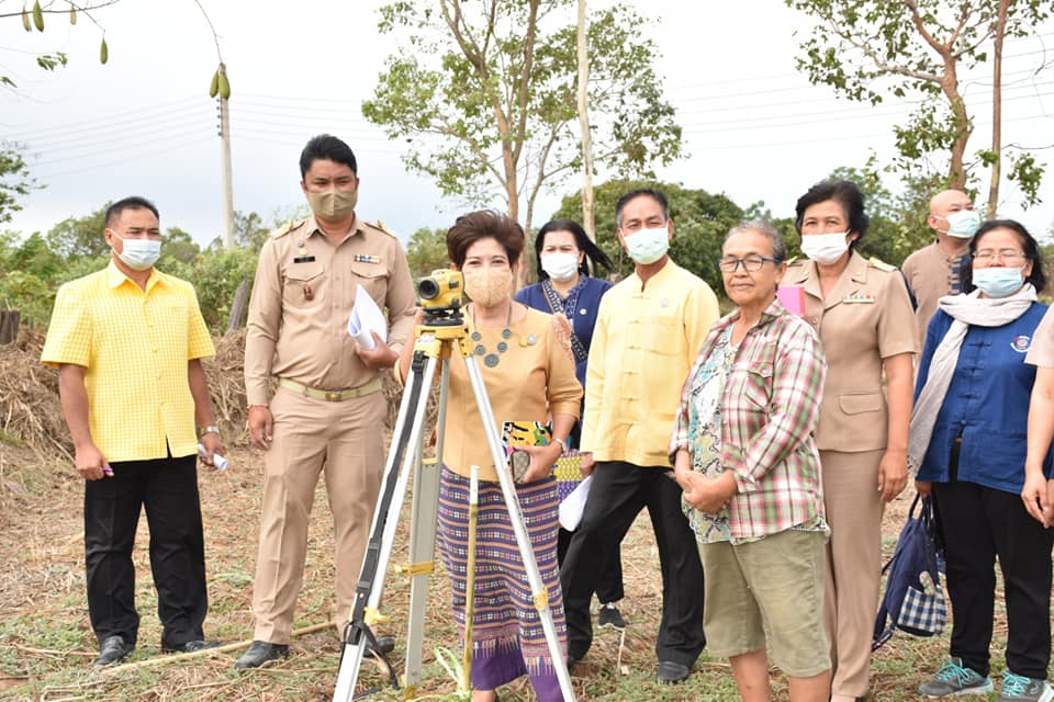 ผู้ตรวจราชการกรมการพัฒนาชุมชน ลงพื้นที่ตรวจติดตามการดำเนินงานโครงการพัฒนาพื้นที่ต้นแบบการพัฒนาคุณภาพชีวิต ตามหลักทฤษฎีใหม่ ประยุกต์สู่ “โคก หนอง นา พช.” พื้นที่อำเภอกันทรวิชัย จังหวัดมหาสารคาม