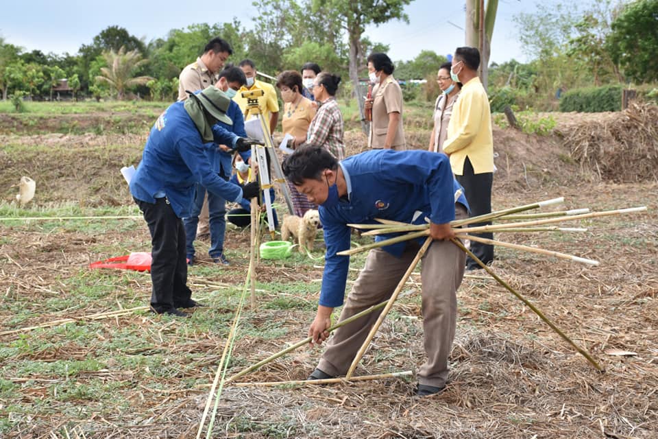 ผู้ตรวจราชการกรมการพัฒนาชุมชน ลงพื้นที่ตรวจติดตามการดำเนินงานโครงการพัฒนาพื้นที่ต้นแบบการพัฒนาคุณภาพชีวิต ตามหลักทฤษฎีใหม่ ประยุกต์สู่ “โคก หนอง นา พช.” พื้นที่อำเภอกันทรวิชัย จังหวัดมหาสารคาม
