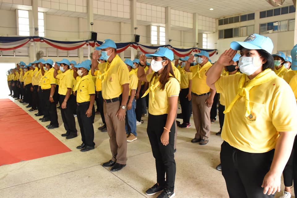 พช.มหาสารคาม ร่วมดำเนินกิจกรรมจิตอาสาพัฒนาภูมิทัศน์ ลานตลาดประชารัฐคนไทยยิ้มได้ เนื่องใน “วันที่ระลึกพระบาทสมเด็จพระนั่งเกล้าเจ้าอยู่หัว พระมหาเจษฎาราชเจ้า”