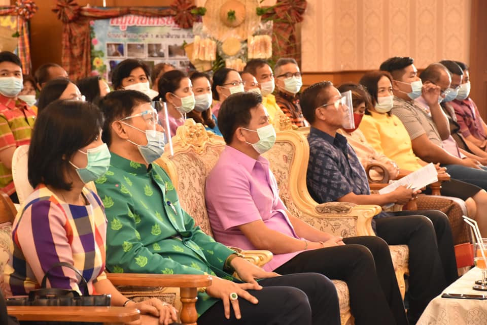 จังหวัดมหาสารคาม จัดกิจกรรม “มหกรรมผลสำเร็จการพัฒนาหมู่บ้านเศรษฐกิจพอเพียงต้นแบบ” มุ่งเสริมความเข้มแข็งให้ชุมชนและพัฒนาเศรษฐกิจฐานราก