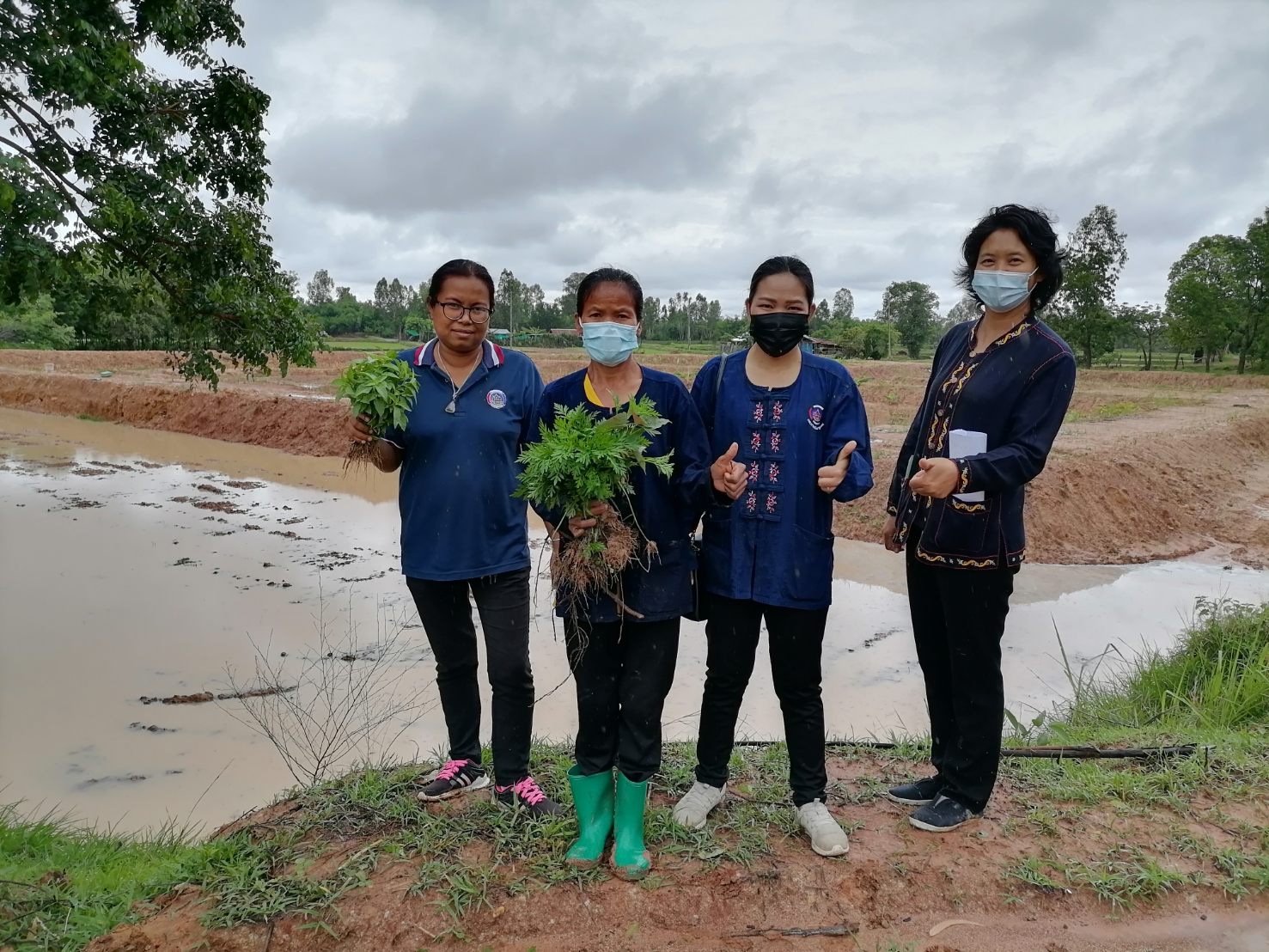 พช.มหาสารคาม ลงพื้นที่จัดเก็บข้อมูลพื้นที่เพื่อการออกแบบพื้นที่ต้นแบบการพัฒนาคุณภาพชีวิตตามหลักทฤษฎีใหม่ ของพระบาทสมเด็จพระเจ้าอยู่หัว รัชกาลที่ 9 ประยุกต์สู่ “โคก หนอง นา โมเดล” โครงการเสริมสร้างและพัฒนาผู้นำการเปลี่ยนแปลง ประจำปี 2563 