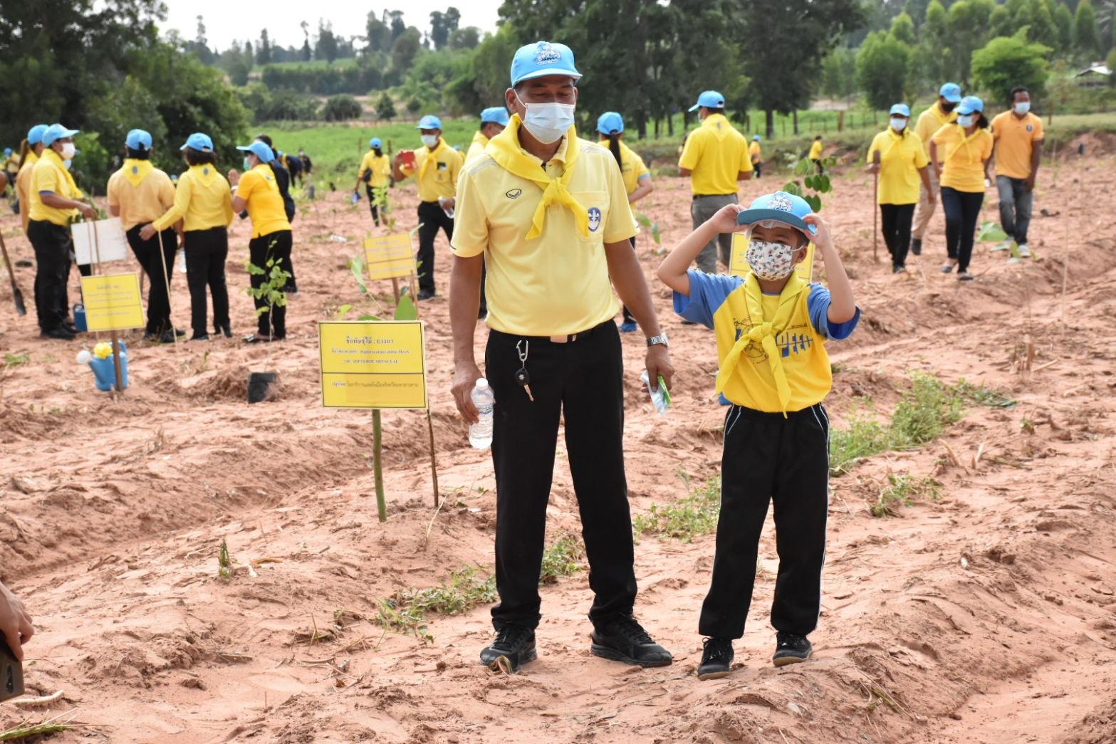 พช.มหาสารคาม รวมทีมเข้าร่วมโครงการปลูกป่า​ และป้องกันไฟป่า​ จังหวัดมหาสารคาม
