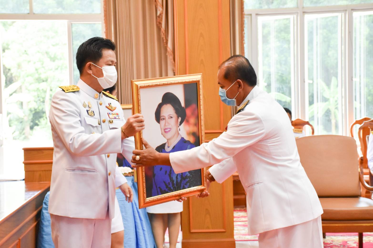 พช.มหาสารคาม ประกอบพิธีมอบเงินพระราชทานขวัญถุงหมู่บ้าน/ชุมชนต้นกล้ากองทุนแม่ของแผ่นดิน ปี ๒๕๖๓
