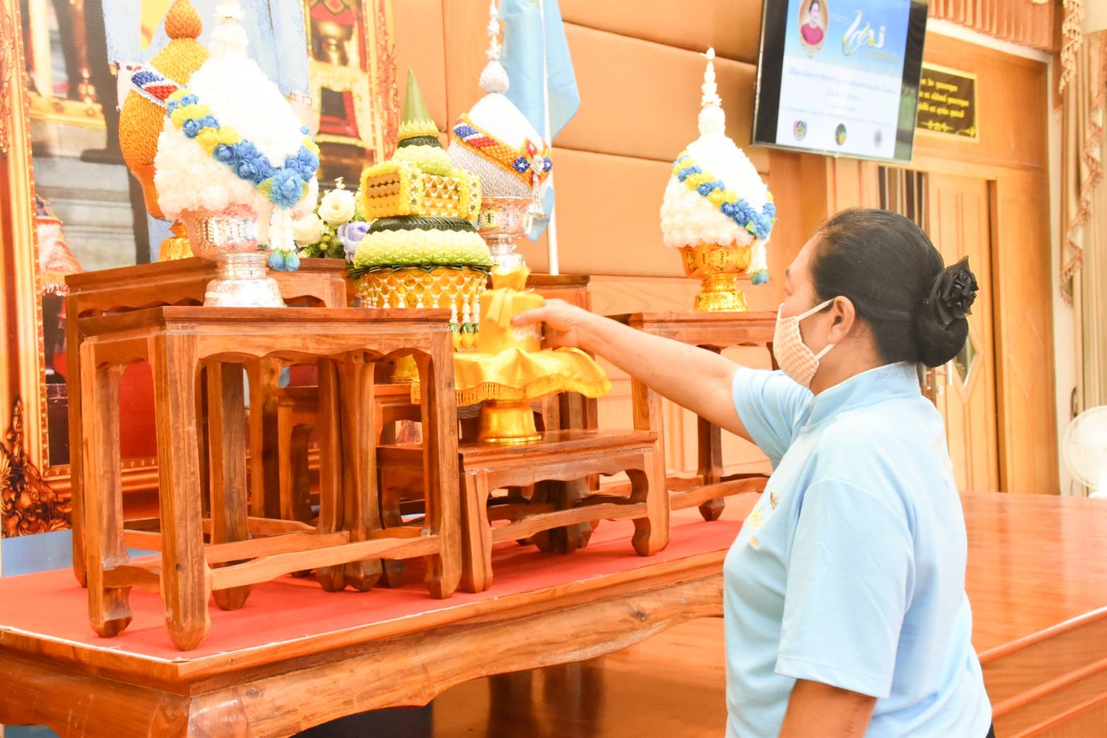 พช.มหาสารคาม ประกอบพิธีมอบเงินพระราชทานขวัญถุงหมู่บ้าน/ชุมชนต้นกล้ากองทุนแม่ของแผ่นดิน ปี ๒๕๖๓