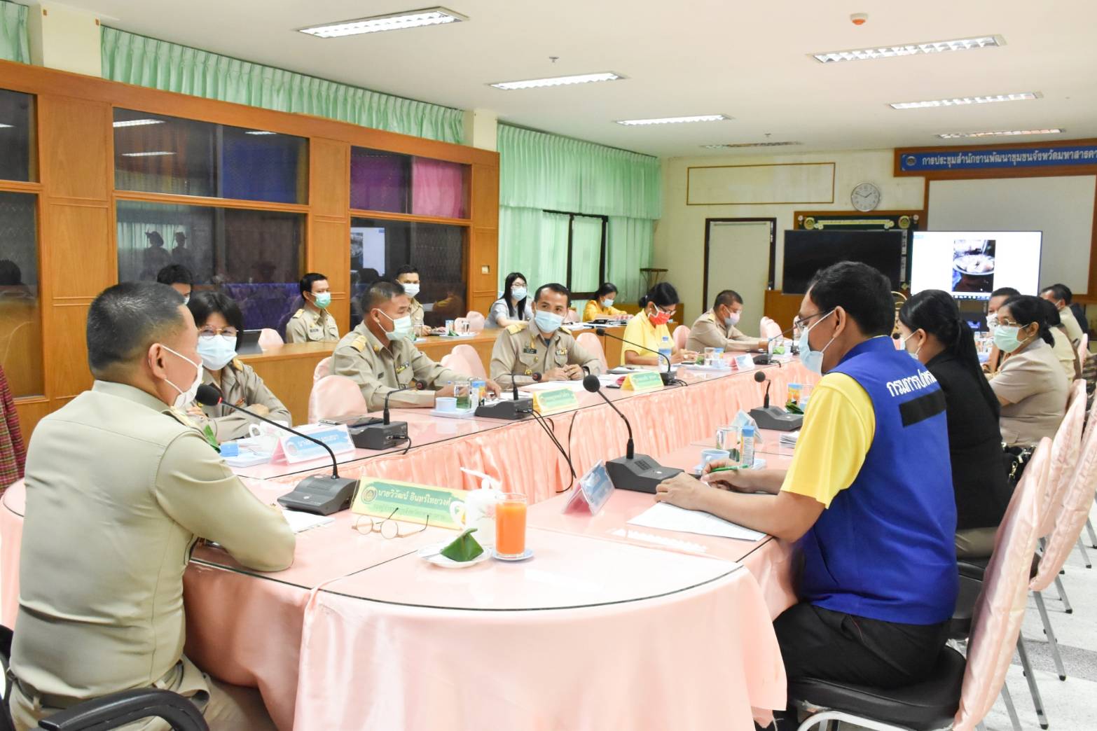 พช.มหาสารคาม จัดประชุมคณะอนุกรรมการบริหารกองทุนพัฒนาบทบาทสตรี ระดับจังหวัด ครั้งที่ 6/2564