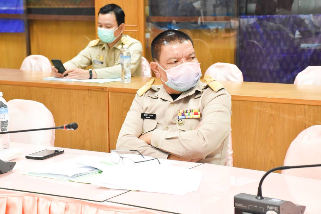รองผู้ว่าฯ มหาสารคาม นั่งหัวโต๊ะ ประชุมพิจารณารับรองผู้สมัครเข้าระบบมาตรฐานการพัฒนาชุมชน (มชช.) มุ่งผลิตฟันเฟืองการพัฒนาที่มีความเข้มแข็งสู่ชุมชน