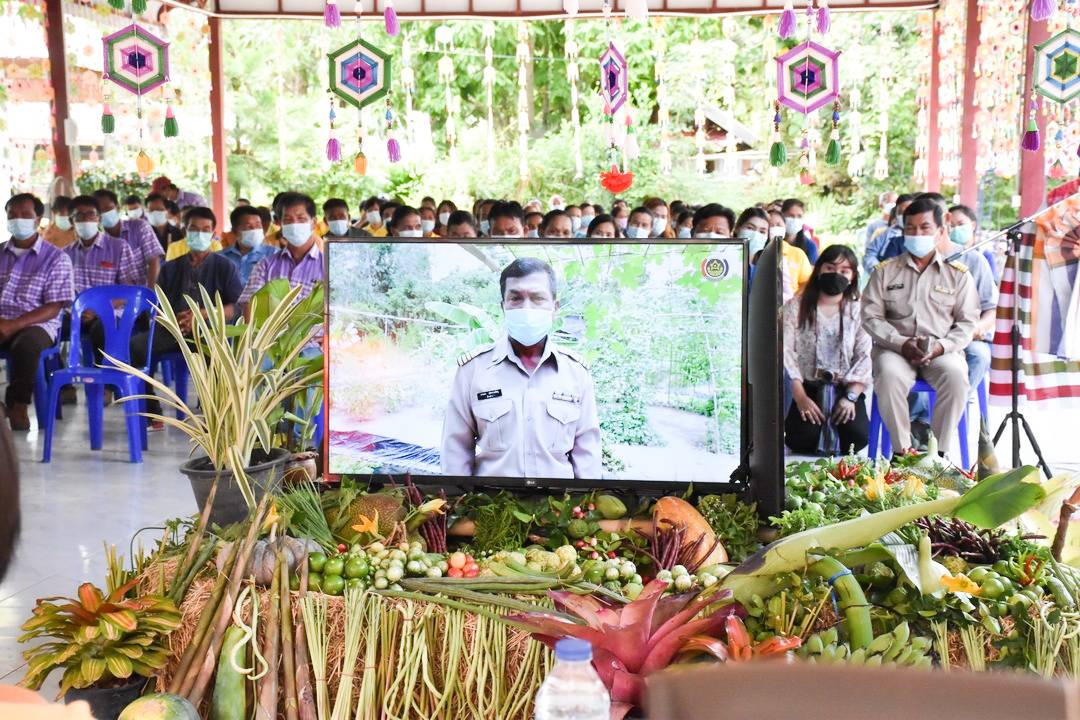 จังหวัดมหาสารคาม ผนึกกำลังส่วนราชการและภาคีพัฒนาร่วมคัดสรรหมู่บ้านเศรษฐกิจพอเพียง “อยู่ เย็น เป็นสุข” ดีเด่น ระดับจังหวัด ประจำปี 2564
