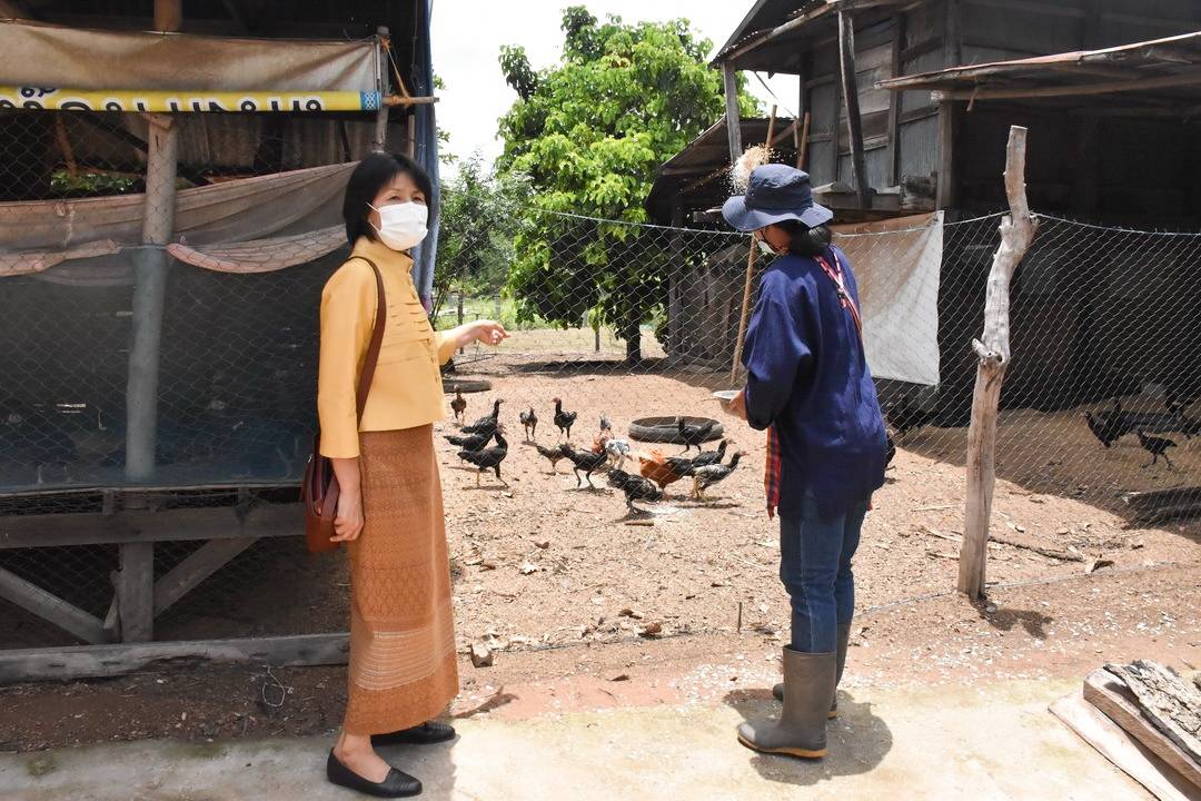 จังหวัดมหาสารคาม ลงพื้นที่ประกวดหมู่บ้านเศรษฐกิจพอเพียง “อยู่เย็น เป็นสุข” ดีเด่น ระดับจังหวัด ประจำปี 2564