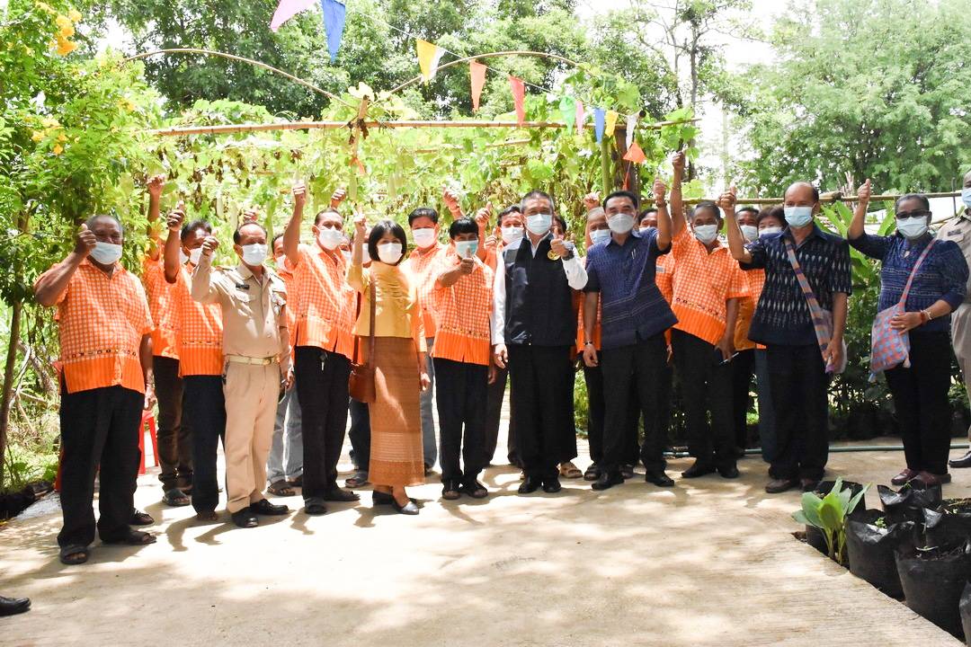 จังหวัดมหาสารคาม ลงพื้นที่ประกวดหมู่บ้านเศรษฐกิจพอเพียง “อยู่เย็น เป็นสุข” ดีเด่น ระดับจังหวัด ประจำปี 2564