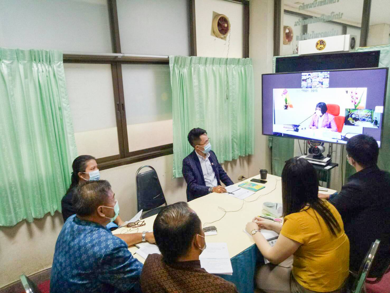 พช.มหาสารคาม เข้าร่วมประชุมชี้แจง เร่งรัด กำกับ ติดตาม การดำเนินงานกองทุนพัฒนาบทบาทสตรี ครั้งที่ 6/2564 ผ่านระบบ Video conference