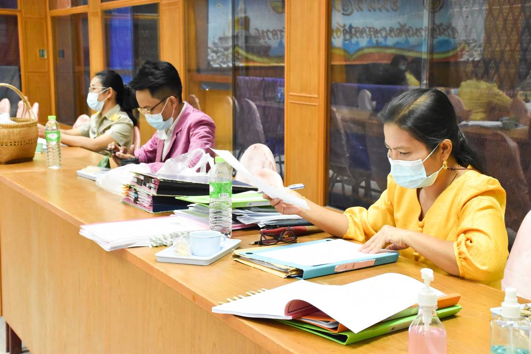 คณะทำงานขับเคลื่อนกองทุนพัฒนาบทบาทสตรีจังหวัดมหาสารคาม ประชุมพิจารณาอนุมัติโครงการฯ หวังอุ้มกลุ่มสตรีต่อยอดอาชีพสร้างรายได้ ฝ่าวิกฤต Covid-19
