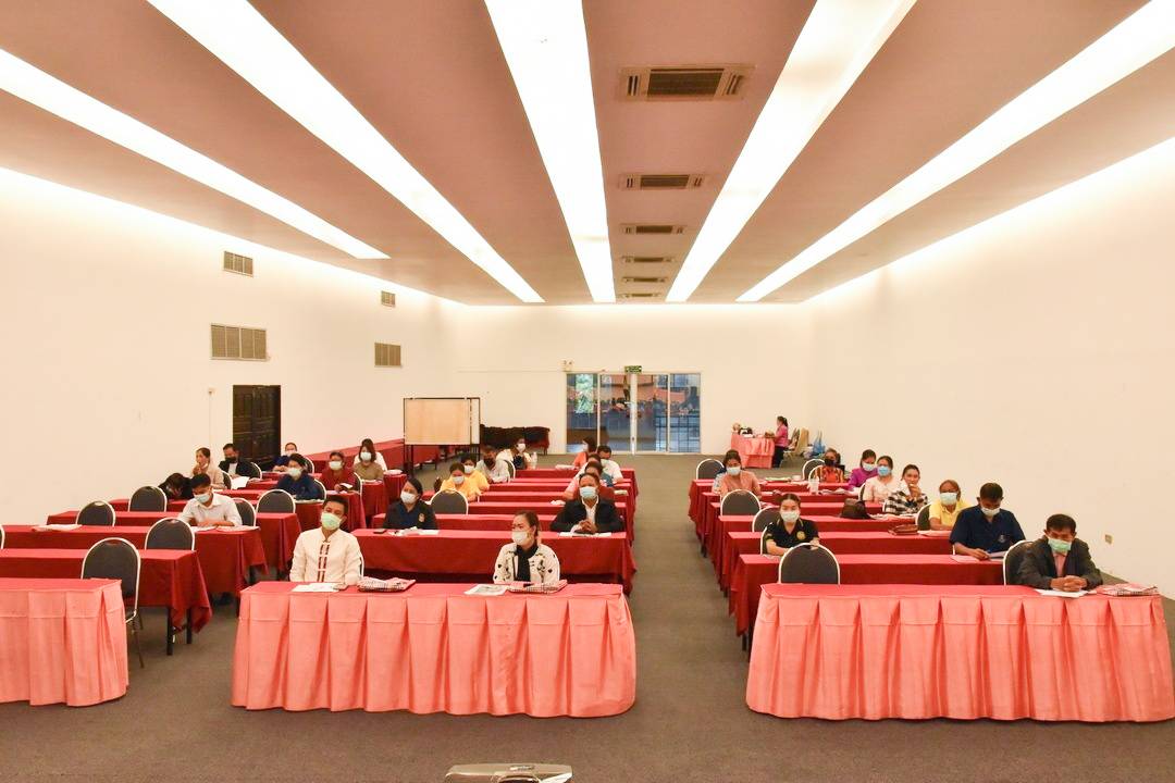 จังหวัดมหาสารคาม จัดกิจกรรมประชุมเชิงปฏิบัติการคณะกรรมการบริหารตลาดและเจ้าหน้าที่พัฒนาชุมชนที่เกี่ยวข้อง ภายใต้โครงการตลาดนัดคนไทยยิ้มได้