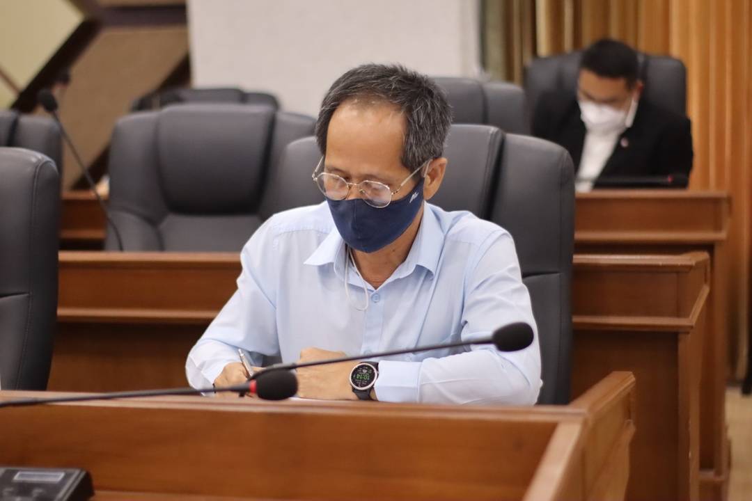 จังหวัดมหาสารคาม ระดมสรรพกำลังแก้ไขปัญหาความยากจนในทุกมิติ จัดประชุมคณะกรรมการบริหารศูนย์อำนวยการขจัดความยากจนและพัฒนาคนทุกช่วงวัยอย่างยั่งยืน ตามหลักปรัชญาของเศรษฐกิจพอเพียง
