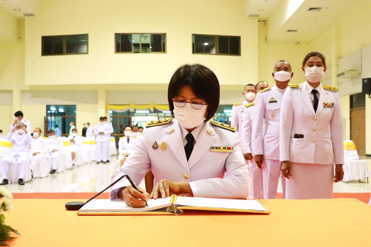 พสกนิกร จ.มหาสารคาม ทุกหมู่เหล่า ร่วมลงนามถวายพระพร สมเด็จพระเจ้าน้องนางเธอ เจ้าฟ้าจุฬาภรณวลัยลักษณ์ อัครราชกุมารี กรมพระศรีสวางควัฒน วรขัตติยราชนารี เนื่องในโอกาสวันคล้ายวันประสูติ 4 กรกฎาคม 2564