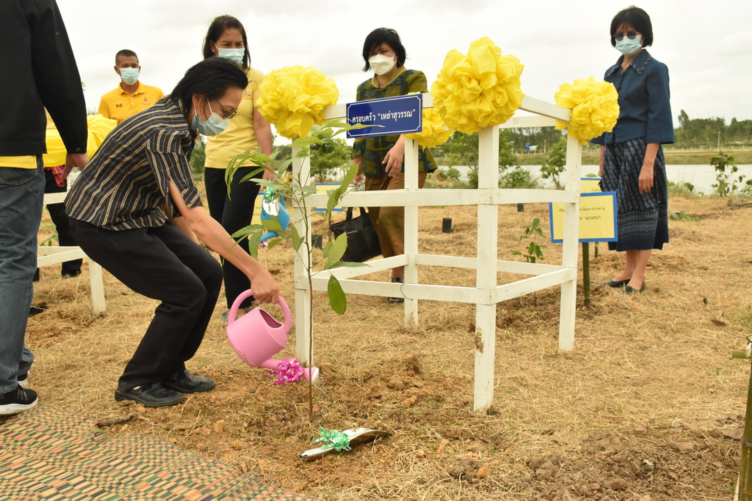 บริษัท ประชารัฐรักสามัคคีมหาสารคามฯ บูรณาการทำงานทุกภาคส่วน จัดกิจกรรม “ปลูกป่าปล่อยปลา” เฉลิมพระเกียรติเนื่องในโอกาสมหามงคลเฉลิมพระชนมพรรษา พระบาทสมเด็จพระปรเมนทรรามาธิบดีศรีสินทร มหาวชิราลงกรณพระวชิรเกล้าเจ้าอยู่หัว