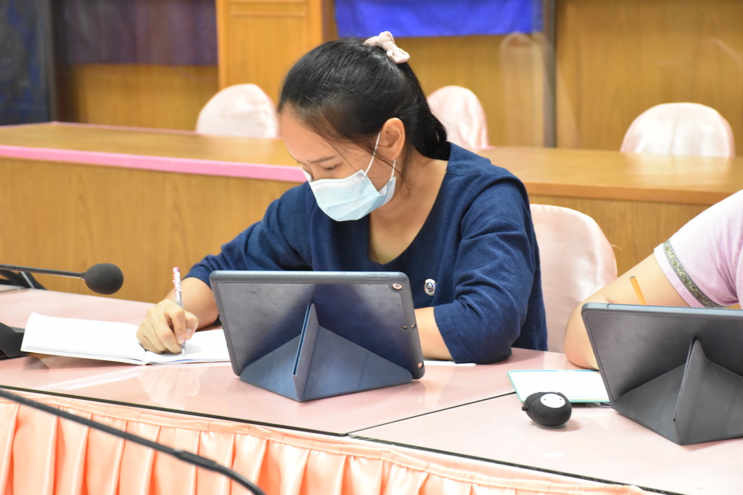 พช.มหาสารคาม ร่วมรับฟังแนวทางการสนับสนุนผลิตภัณฑ์ OTOP สู่ช่องทางการตลาดในรูปแบบออนไลน์ ผ่านระบบวีดิทัศน์ทางไกล (Video Conference)
