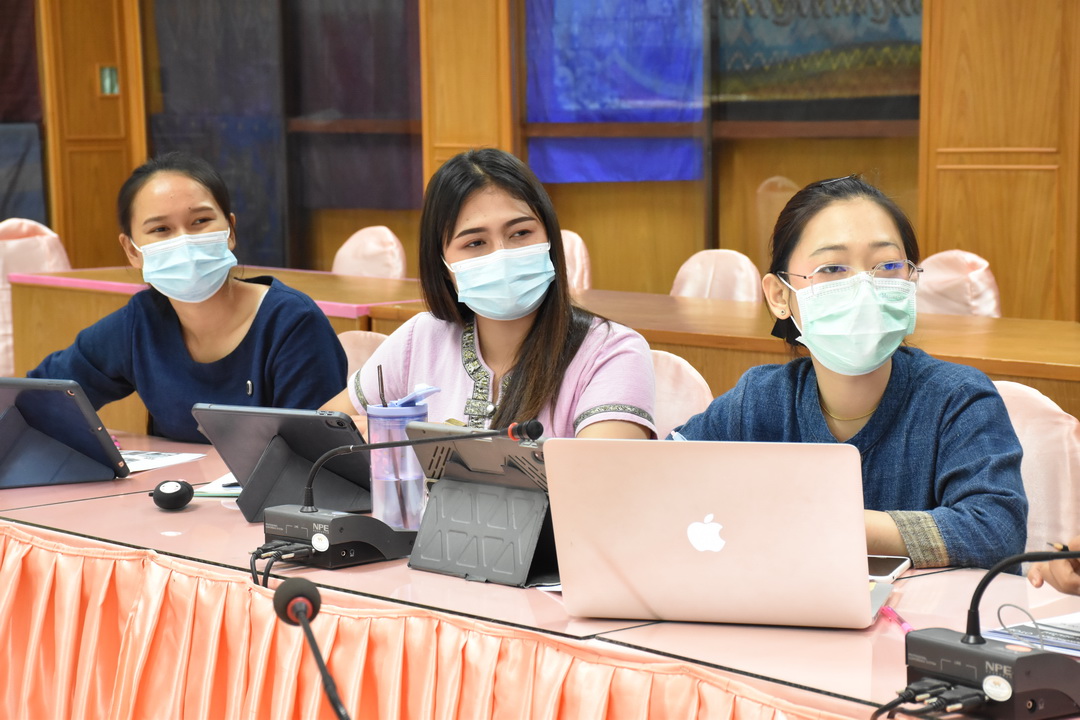 พช.มหาสารคาม ร่วมรับฟังแนวทางการสนับสนุนผลิตภัณฑ์ OTOP สู่ช่องทางการตลาดในรูปแบบออนไลน์ ผ่านระบบวีดิทัศน์ทางไกล (Video Conference)