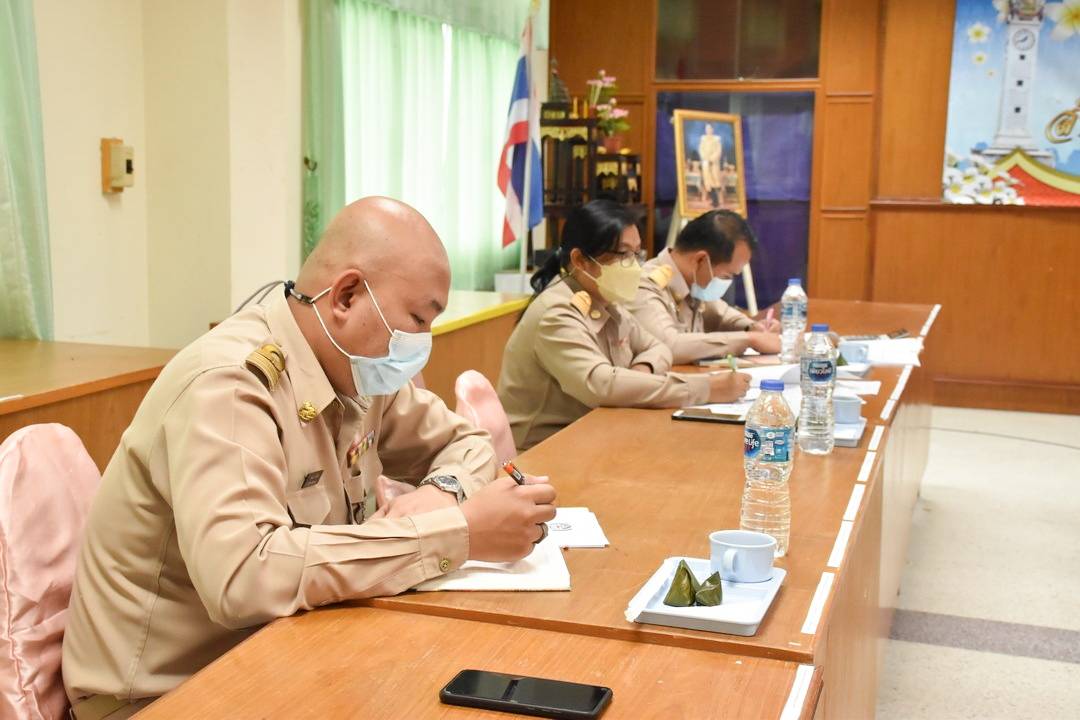 พช.มหาสารคาม ประชุมประจำเดือนสำนักงานพัฒนาชุมชนจังหวัดมหาสารคาม เพื่อสรุปผลการดำเนินงาน และติดตามเร่งรัดงานในไตรมาสสุดท้าย ประจำปีงบประมาณ 2564