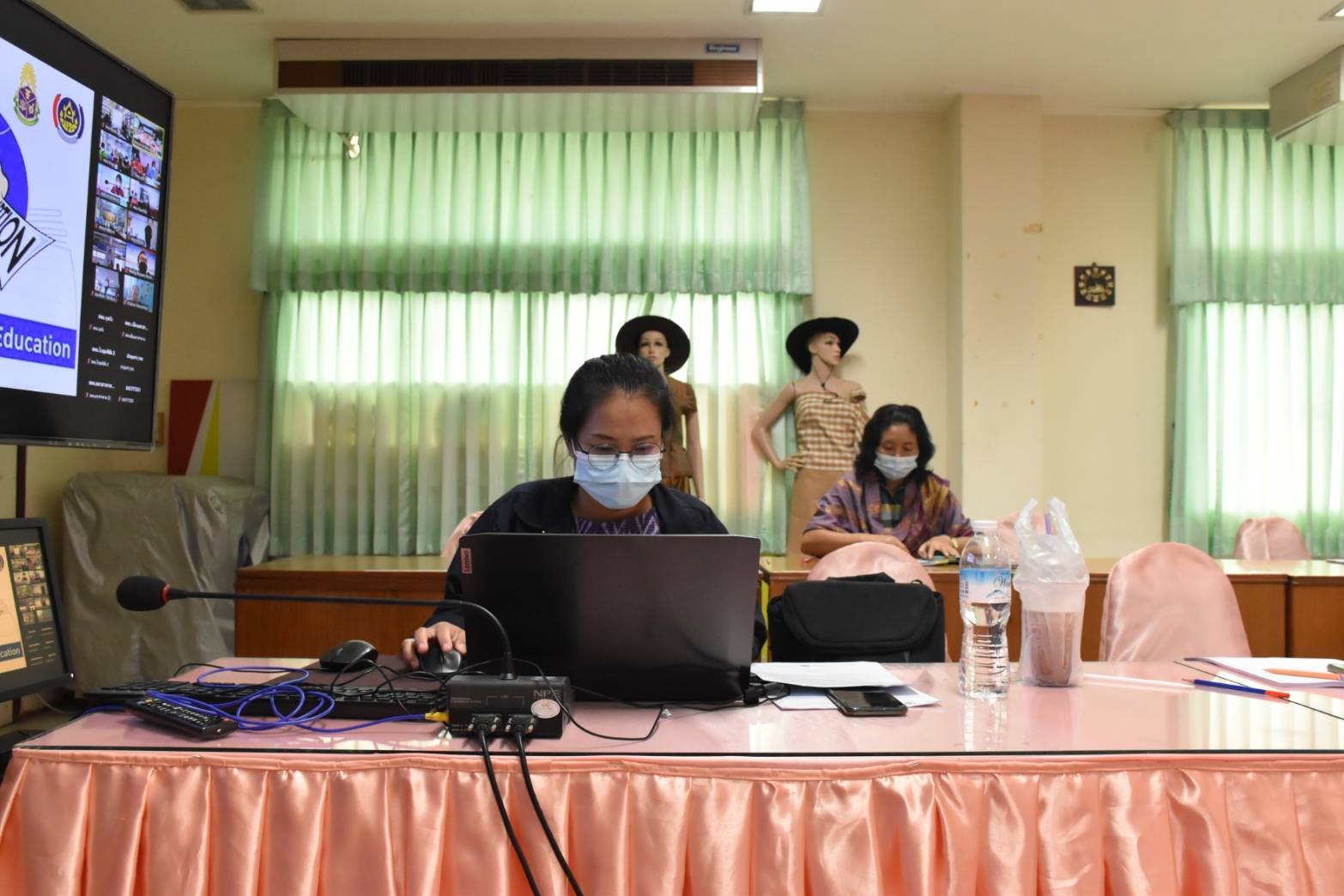 พช.มหาสารคาม จัดประชุมเชิงปฏิบิติการเพิ่มประสิทธภาพการส่งเสริมการมีส่วนร่วมภาคประชาชนในการสร้างความโปร่งใสและป้องกันการทุจริตประพฤติมิชอบ จังหวัดมหาสารคาม ผ่านโปรแกรม ZOOM Cloud Meetings