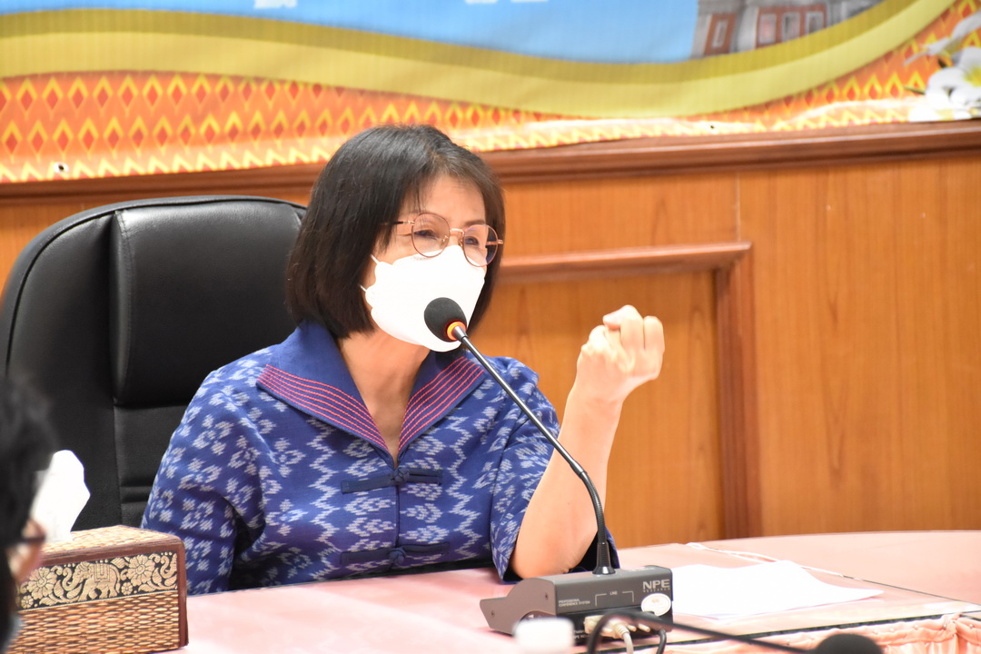 พช.มหาสารคาม ประชุมผู้แทนคณะกรรมการพัฒนาสตรีอำเภอ (กพสอ.) เพื่อสรรหาสตรีที่ทำประโยชน์ในด้านการพัฒนาสตรีของจังหวัด