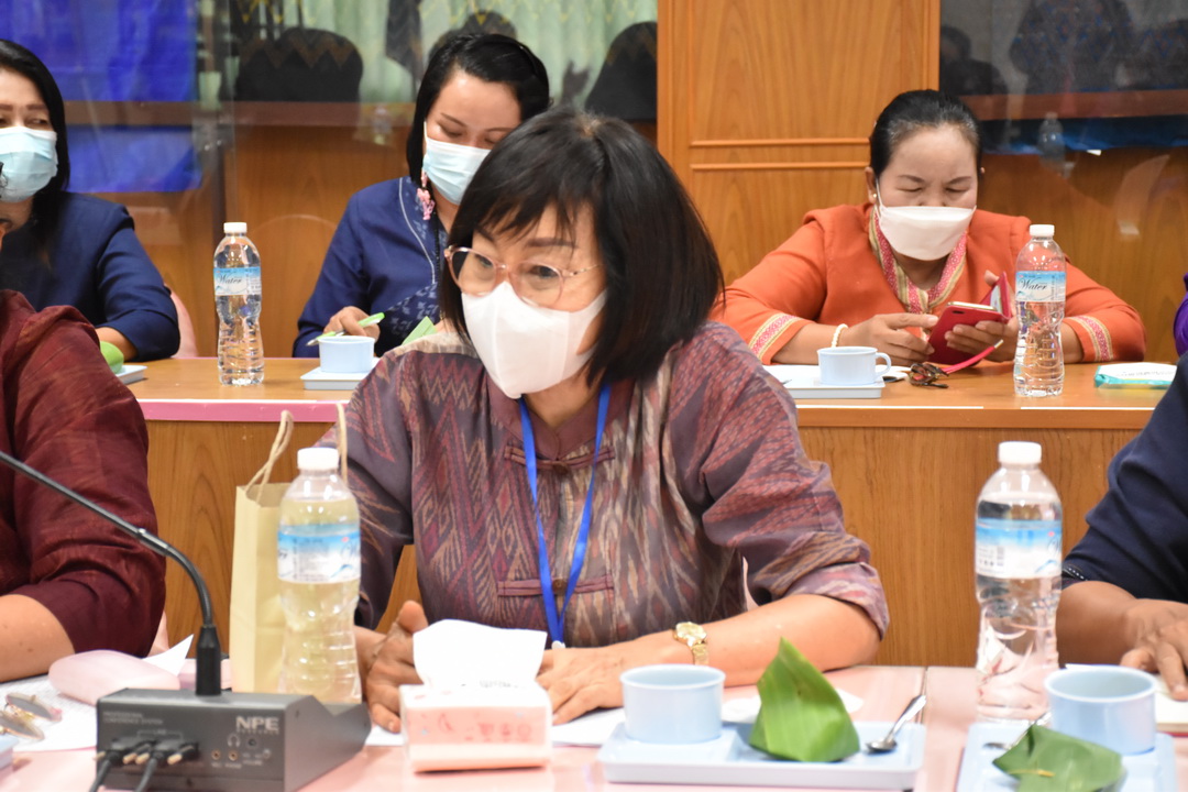 พช.มหาสารคาม ประชุมผู้แทนคณะกรรมการพัฒนาสตรีอำเภอ (กพสอ.) เพื่อสรรหาสตรีที่ทำประโยชน์ในด้านการพัฒนาสตรีของจังหวัด