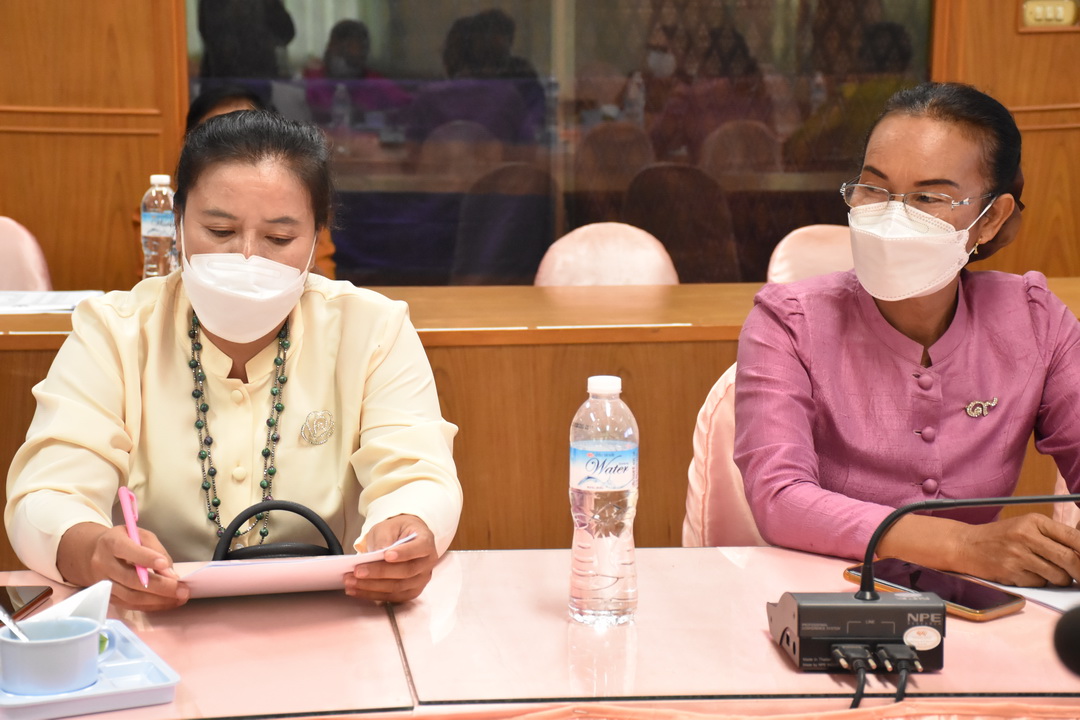 พช.มหาสารคาม ประชุมผู้แทนคณะกรรมการพัฒนาสตรีอำเภอ (กพสอ.) เพื่อสรรหาสตรีที่ทำประโยชน์ในด้านการพัฒนาสตรีของจังหวัด