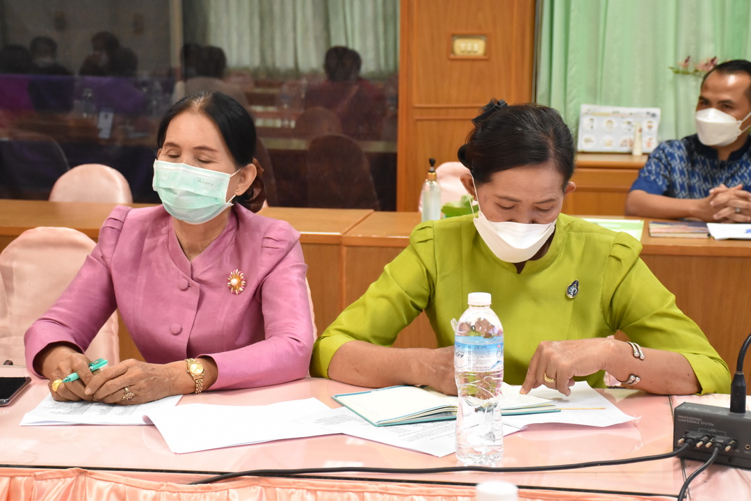 พช.มหาสารคาม ประชุมผู้แทนคณะกรรมการพัฒนาสตรีอำเภอ (กพสอ.) เพื่อสรรหาสตรีที่ทำประโยชน์ในด้านการพัฒนาสตรีของจังหวัด