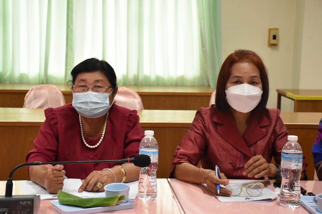 พช.มหาสารคาม ประชุมผู้แทนคณะกรรมการพัฒนาสตรีอำเภอ (กพสอ.) เพื่อสรรหาสตรีที่ทำประโยชน์ในด้านการพัฒนาสตรีของจังหวัด