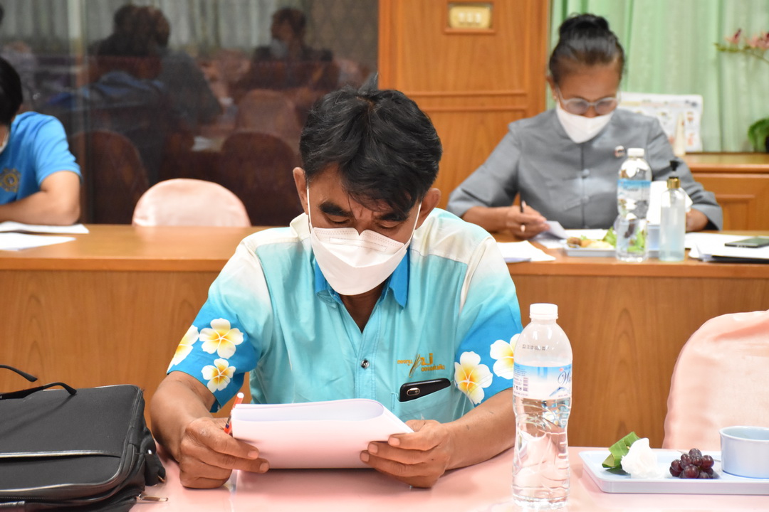 คณะกรรมการเครือข่ายกองทุนแม่ของแผ่นดินจังหวัดมหาสารคาม ประชุมเข้มพิจารณาโครงการส่งเสริมและพัฒนาอาชีพเพื่อการป้องกันและแก้ไขปัญหายาเสพติดในหมู่บ้านชุมชน