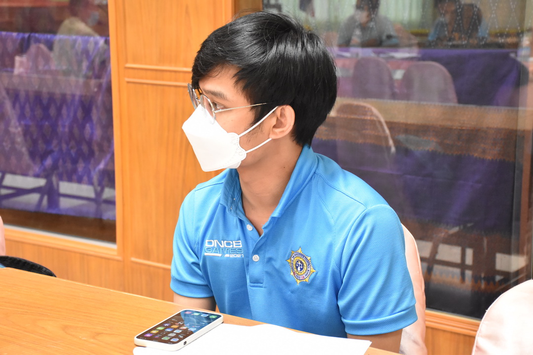 คณะกรรมการเครือข่ายกองทุนแม่ของแผ่นดินจังหวัดมหาสารคาม ประชุมเข้มพิจารณาโครงการส่งเสริมและพัฒนาอาชีพเพื่อการป้องกันและแก้ไขปัญหายาเสพติดในหมู่บ้านชุมชน
