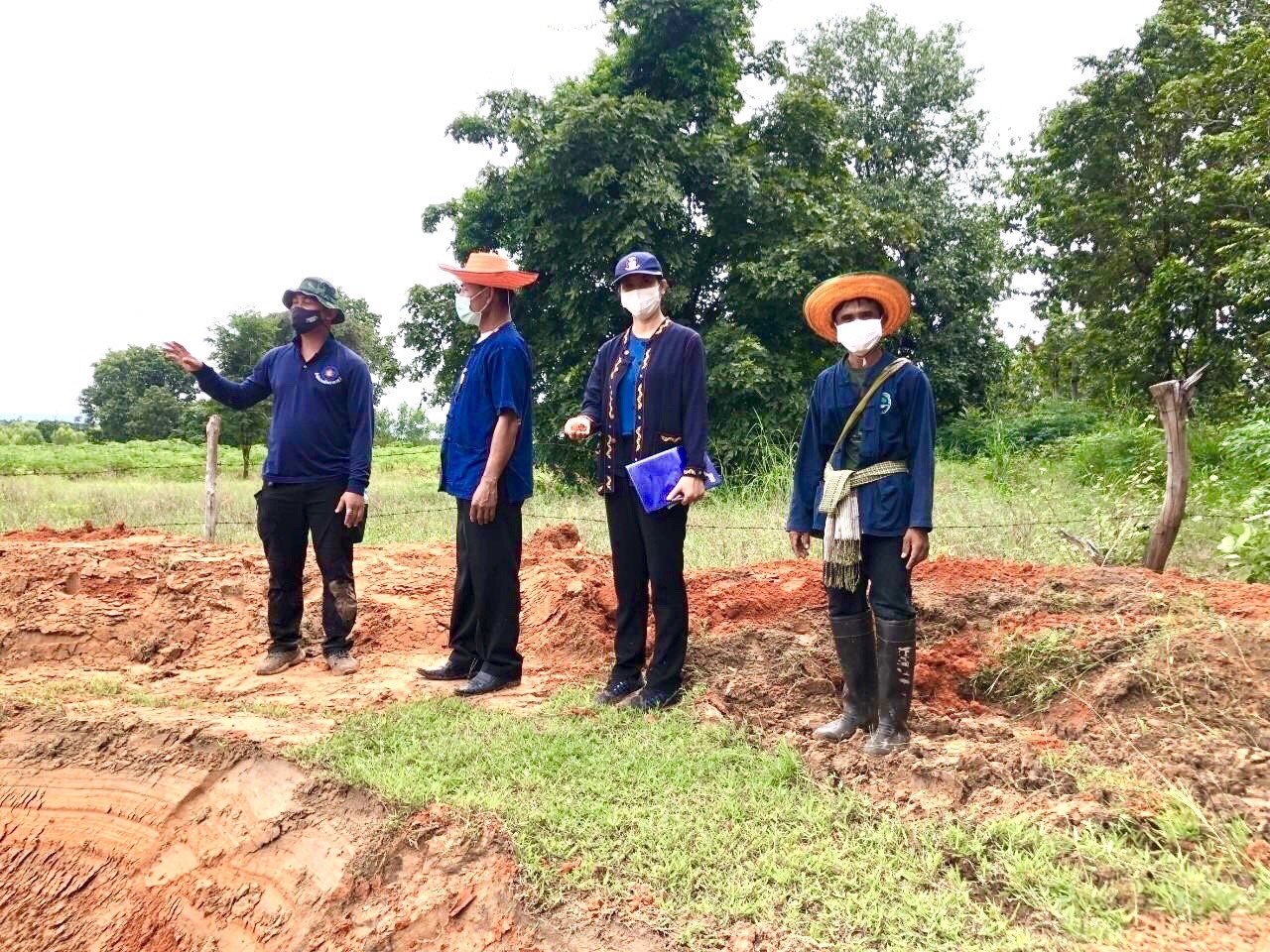 พช.มหาสารคาม ผนึกกำลังหน่วยบัญชาการทหารพัฒนาภาค 5 ลงพื้นที่ พัฒนาพื้นที่ “โคกหนองนา”