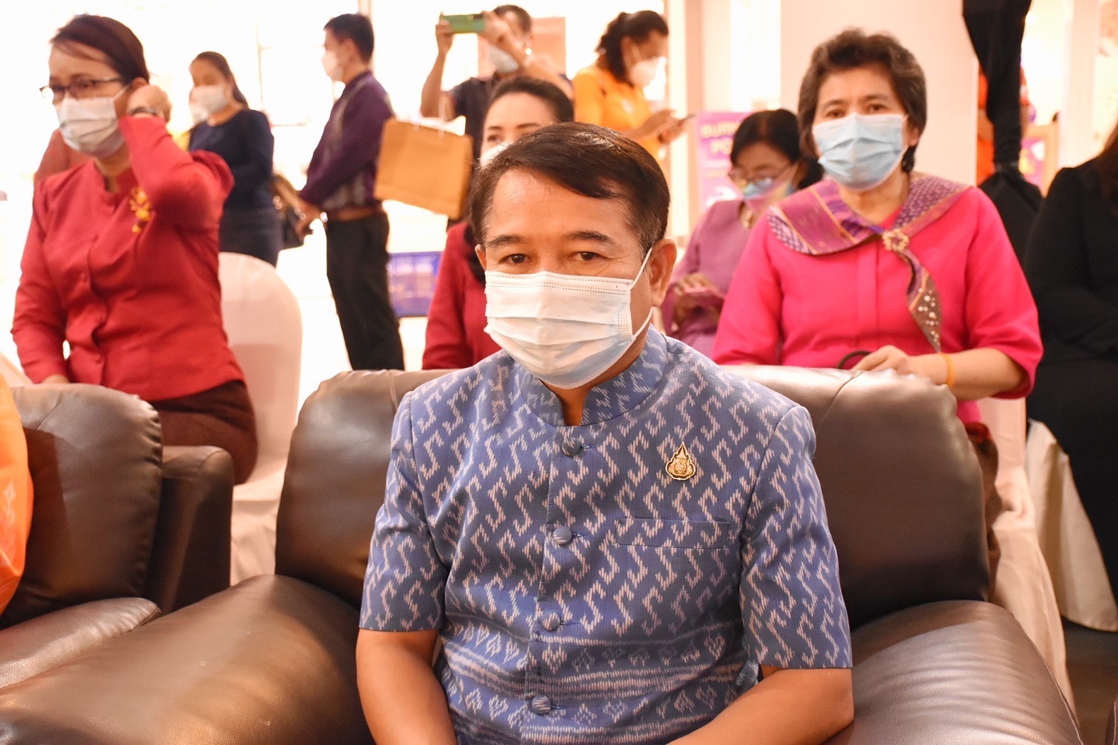 พช.จังหวัดมหาสารคามร่วมพิธีเปิดโครงการตามแผนปฏิบัติราชการประจำปีของกลุ่มจังหวัดภาคตะวันออกเฉียงเหนือตอนกลาง ประจำปีงบประมาณ พ.ศ.2564 โครงการยกระดับผลิตภัณฑ์ชุมชนให้ได้มาตรฐานกิจกรรมการจัดแสดงและจำหน่ายผลิตภัณฑ์ OTOP งาน”มหาสารคาม ร้อยแก่นสารสินธุ์ ดินแดนแห่งความสุข”