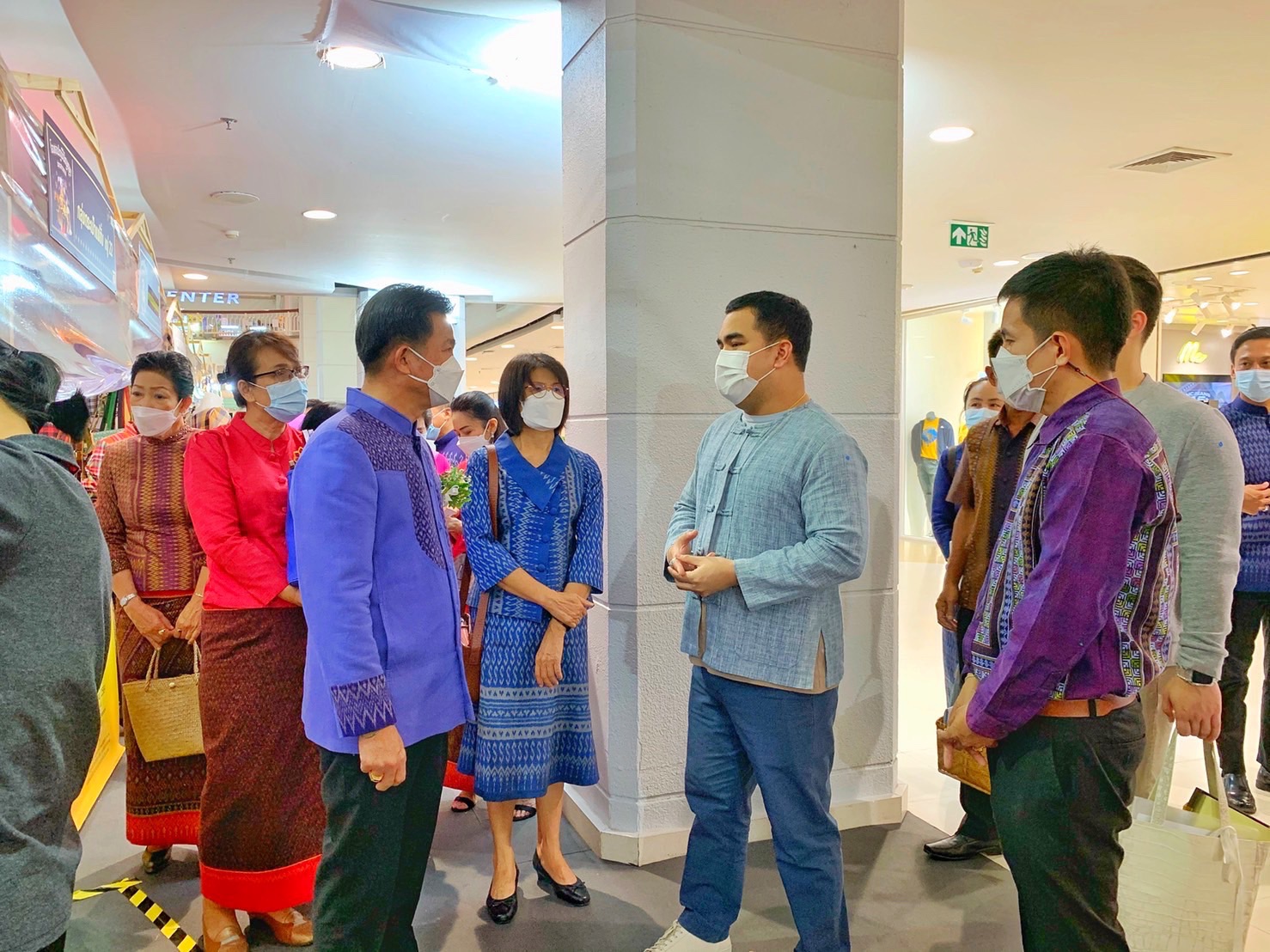 พช.จังหวัดมหาสารคามร่วมพิธีเปิดโครงการตามแผนปฏิบัติราชการประจำปีของกลุ่มจังหวัดภาคตะวันออกเฉียงเหนือตอนกลาง ประจำปีงบประมาณ พ.ศ.2564 โครงการยกระดับผลิตภัณฑ์ชุมชนให้ได้มาตรฐานกิจกรรมการจัดแสดงและจำหน่ายผลิตภัณฑ์ OTOP งาน”มหาสารคาม ร้อยแก่นสารสินธุ์ ดินแดนแห่งความสุข”
