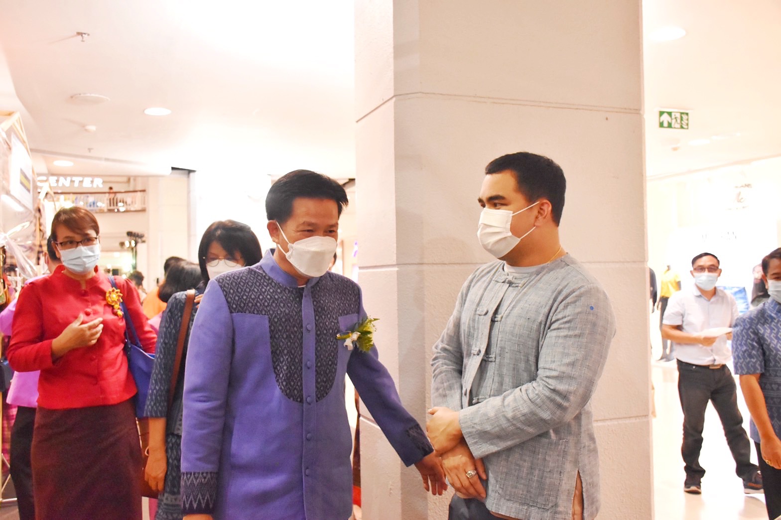 พช.จังหวัดมหาสารคามร่วมพิธีเปิดโครงการตามแผนปฏิบัติราชการประจำปีของกลุ่มจังหวัดภาคตะวันออกเฉียงเหนือตอนกลาง ประจำปีงบประมาณ พ.ศ.2564 โครงการยกระดับผลิตภัณฑ์ชุมชนให้ได้มาตรฐานกิจกรรมการจัดแสดงและจำหน่ายผลิตภัณฑ์ OTOP งาน”มหาสารคาม ร้อยแก่นสารสินธุ์ ดินแดนแห่งความสุข”