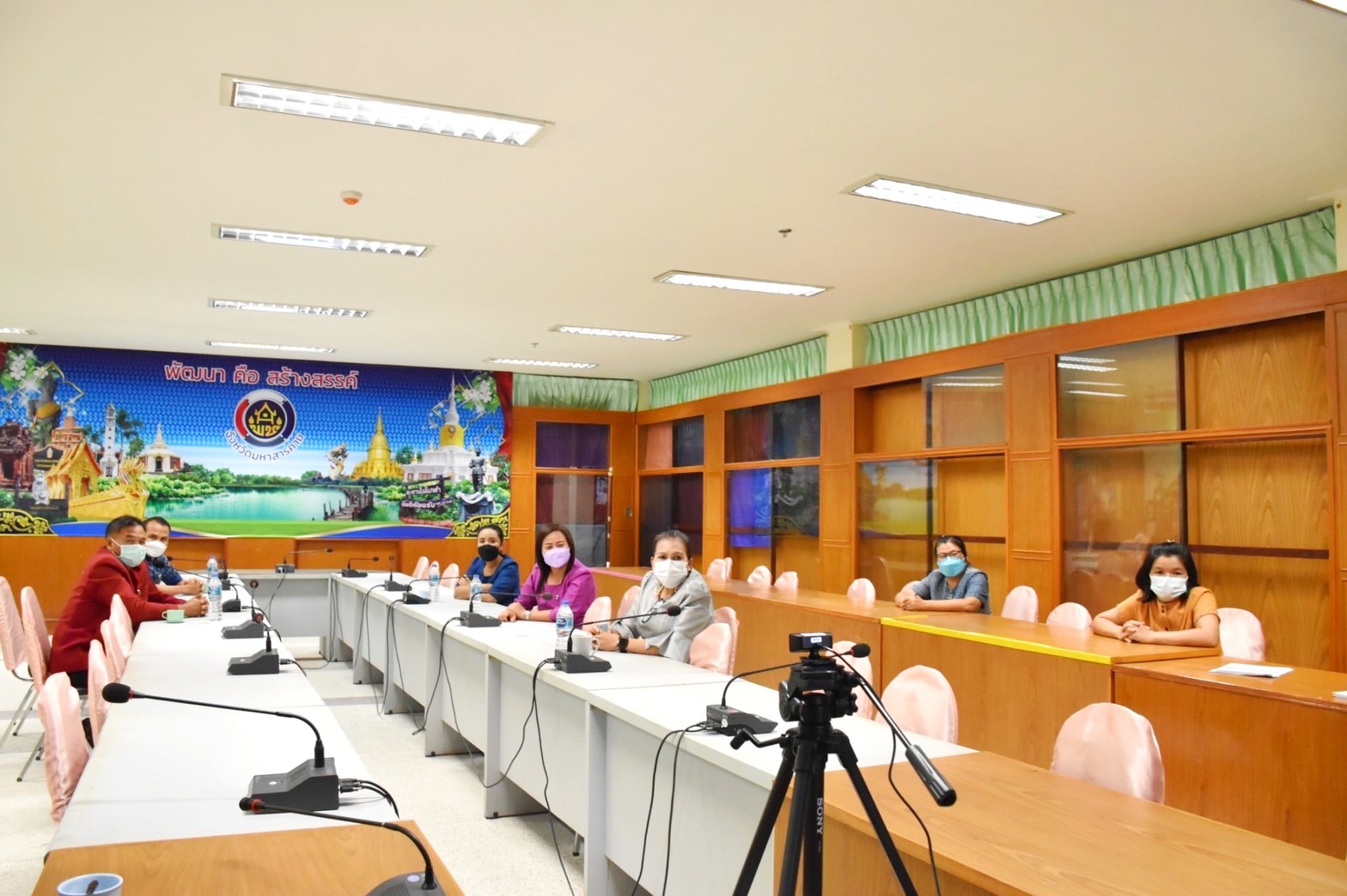 พช.มหาสารคาม ดำเนินการประเมินบุคคล ผลงาน และความเหมาะสมกับตำแหน่ง (สอบสัมภาษณ์) ในการคัดเลือกบุคคลเข้ารับการประเมินผลงานเพื่อเลื่อนขึ้นแต่งตั้งให้ดำรงตำแหน่ง ประเภทวิชาการ ระดับชำนาญการพิเศษ ตำแหน่งผู้อำนวยการกลุ่มงานประสานและสนับสนุนการบริหารงานพัฒนาชุมชน กรมการพัฒนาชุมชน ประจำปีงบประมาณ พ.ศ.๒๕๖๔