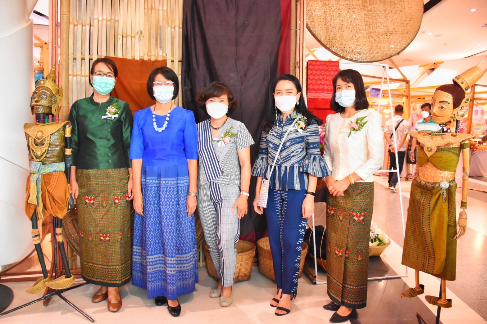 พช. มหาสารคาม จัดงานแสดงและจำหน่ายสินค้า OTOP จังหวัดมหาสารคาม