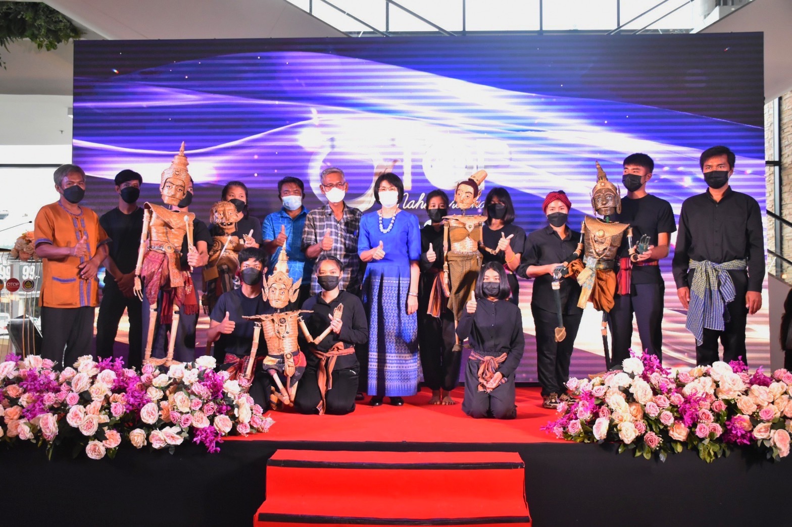 พช. มหาสารคาม จัดงานแสดงและจำหน่ายสินค้า OTOP จังหวัดมหาสารคาม