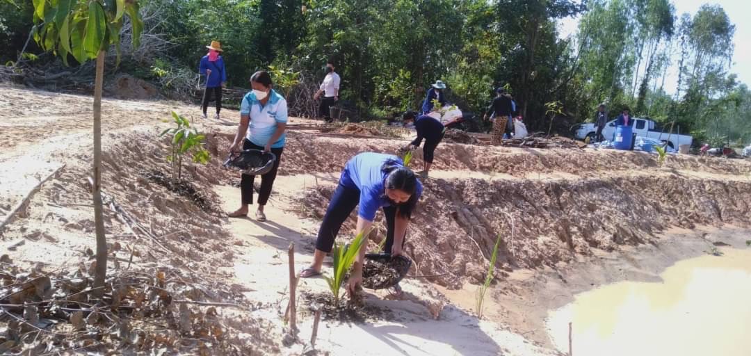 สพอ. ชื่นชม จ.มหาสารคาม ร่วมกิจกรรมเอามื้อสามัคคี “โคก หนอง นา พัฒนาชุมชน”