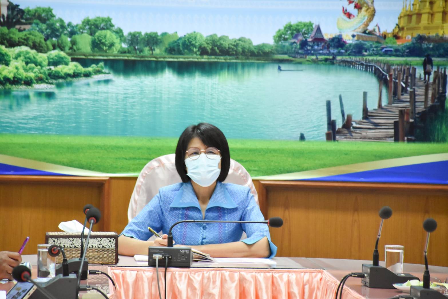 พช.มหาสารคาม รับมอบนโยบายอธิบดีกรมการพัฒนาชุมชน ขับเคลื่อนงานพัฒนาชุมชน ประจำปี 2565 ผ่านการประชุมทางไกล (Video Conference)