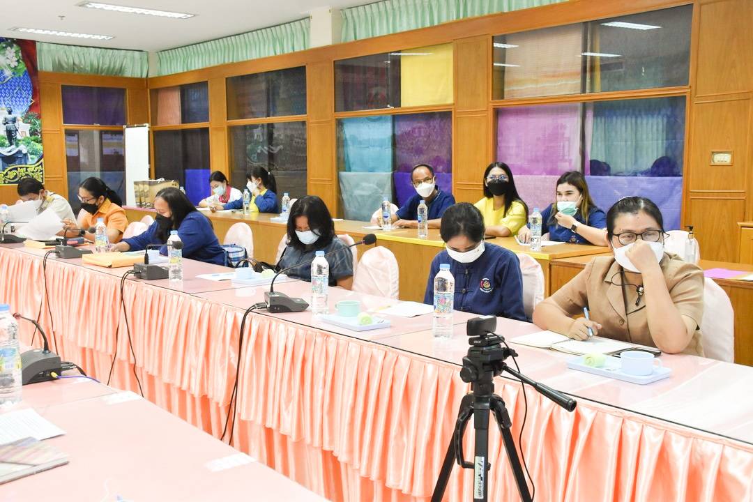พช.มหาสารคาม เข้าร่วมประชุมชี้แจงสร้างความเข้าใจ โครงการพัฒนาพื้นที่ต้นแบบการพัฒนาคุณภาพชีวิตตามหลักทฤษฎีใหม่ ประยุกต์สู่ “โคก หนอง นา โมเดล” ผ่านระบบ Zoom Cloud Meeting