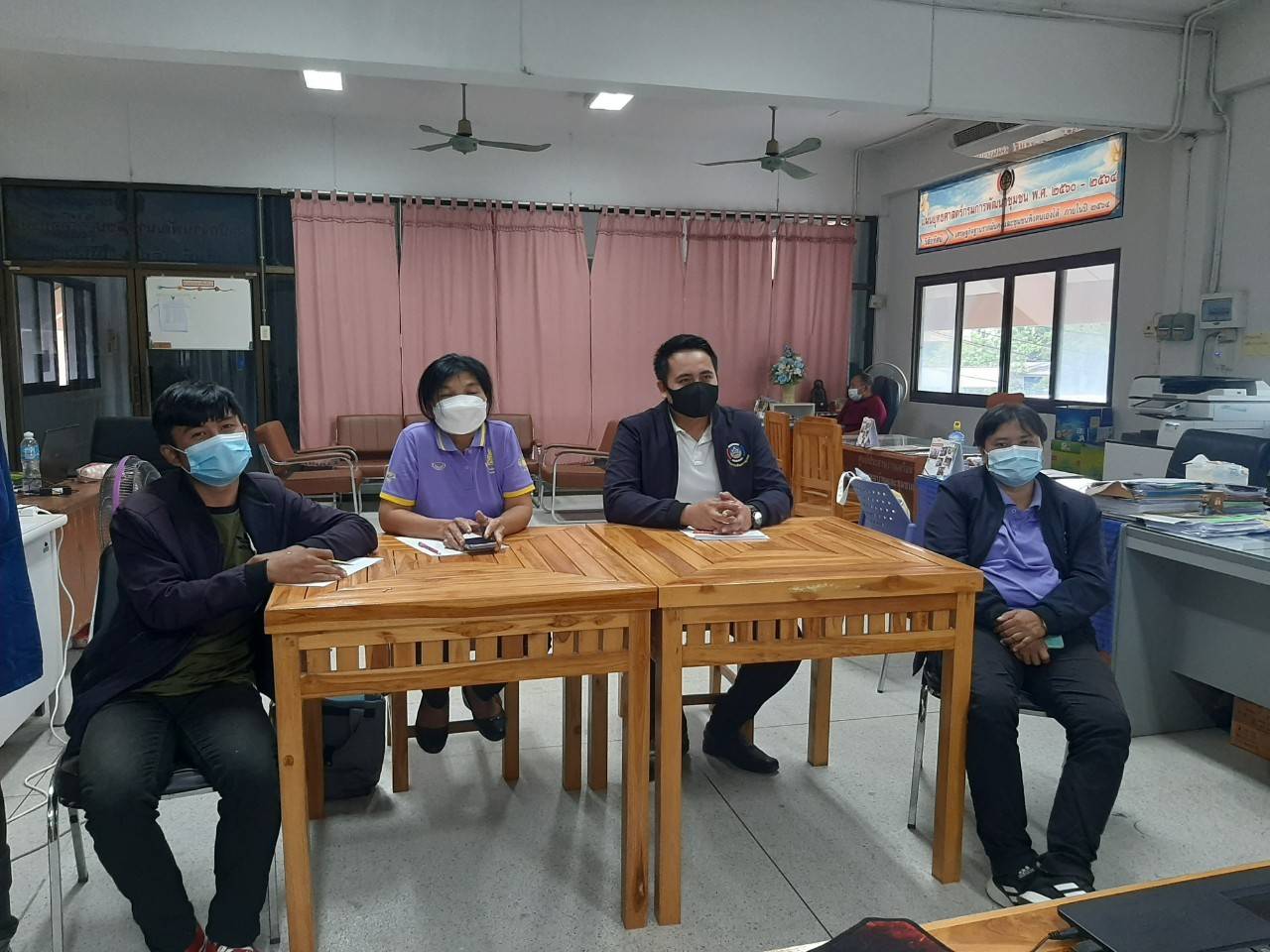 พช.มหาสารคาม ร่วมอบรมระยะสั้น หลักสูตร“การใช้แผนที่/เครื่องมือภูมิสารสนเทศ เพื่อการสำรวจและจัดทำข้อมูลกายภาพเศรษฐกิจ สังคม และสิ่งแวดล้อม” ตามโครงการพัฒนาพื้นที่ต้นแบบการพัฒนาคุณภาพชีวิตตามหลัก ทฤษฎีใหม่ ประยุกต์สู่ โคก หนอง นา โมเดล