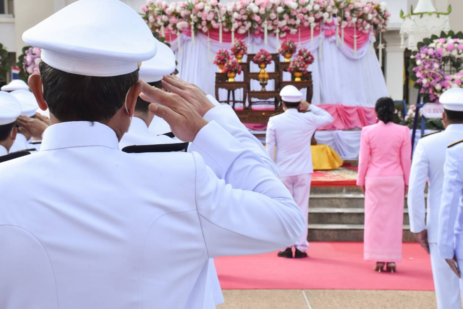 พช.มหาสารคาม ร่วมพิธีวางพวงมาลา “วันปิยมหาราช” น้อมรำลึกวันคล้ายวันสวรรคต “พระบาทสมเด็จพระจุลจอมเกล้าเจ้าอยู่หัว”