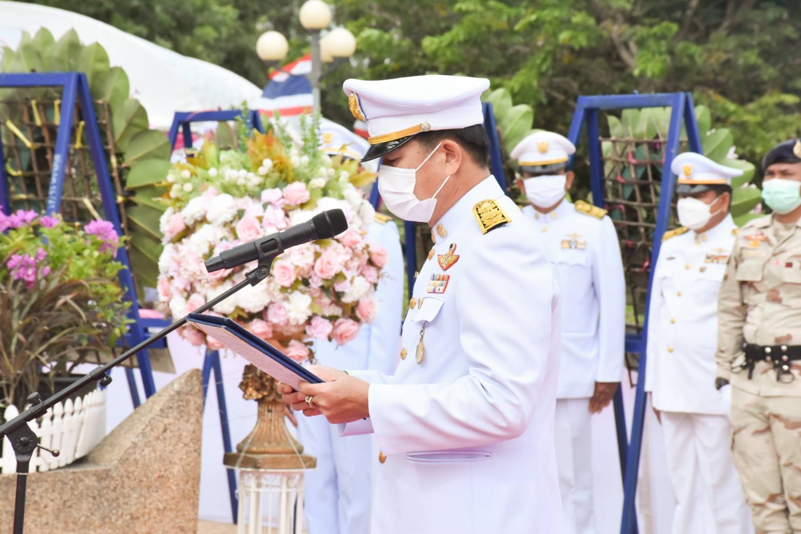 พช.มหาสารคาม ร่วมพิธีวางพวงมาลา “วันปิยมหาราช” น้อมรำลึกวันคล้ายวันสวรรคต “พระบาทสมเด็จพระจุลจอมเกล้าเจ้าอยู่หัว”