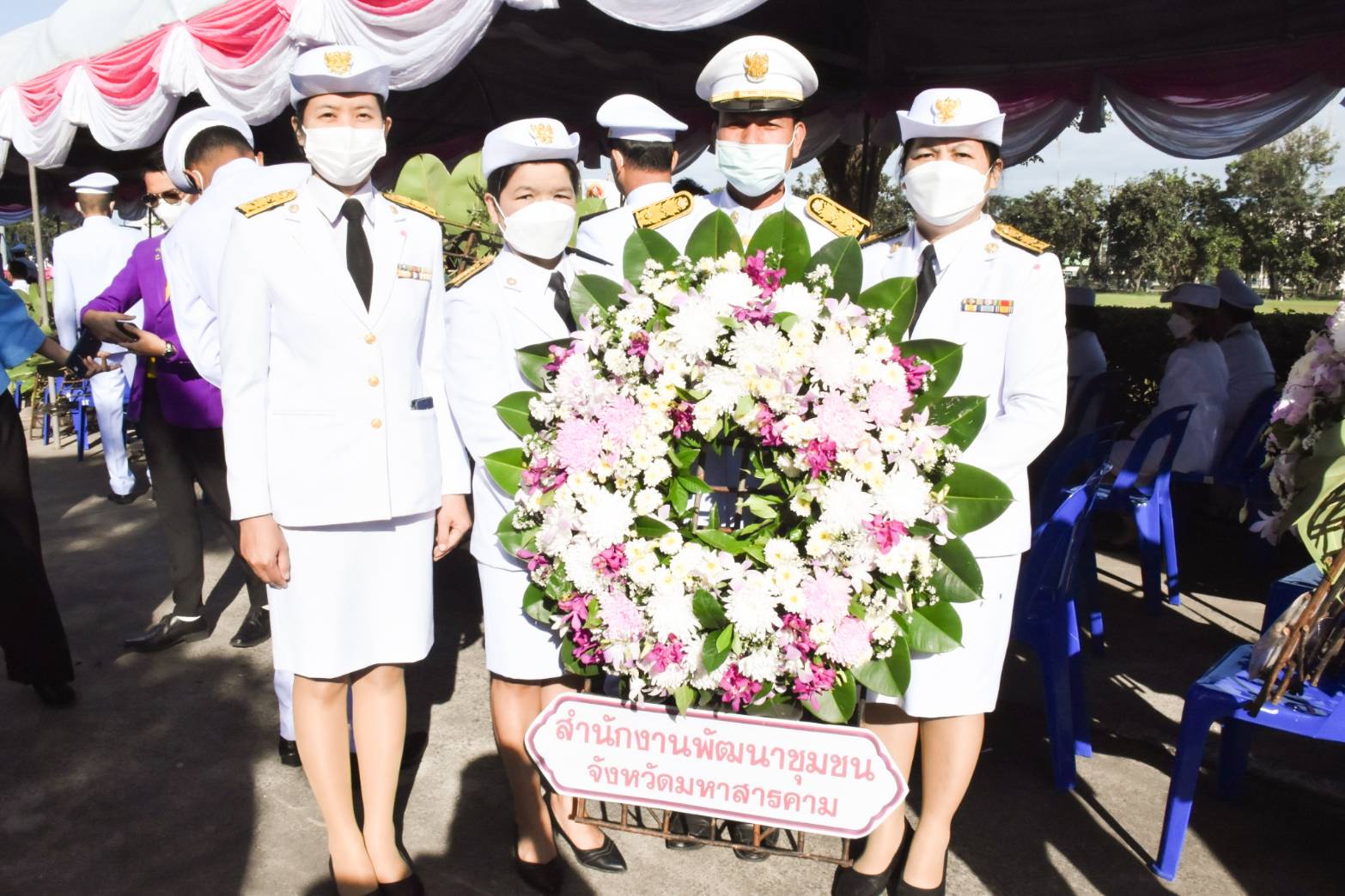 พช.มหาสารคาม ร่วมพิธีวางพวงมาลา “วันปิยมหาราช” น้อมรำลึกวันคล้ายวันสวรรคต “พระบาทสมเด็จพระจุลจอมเกล้าเจ้าอยู่หัว”