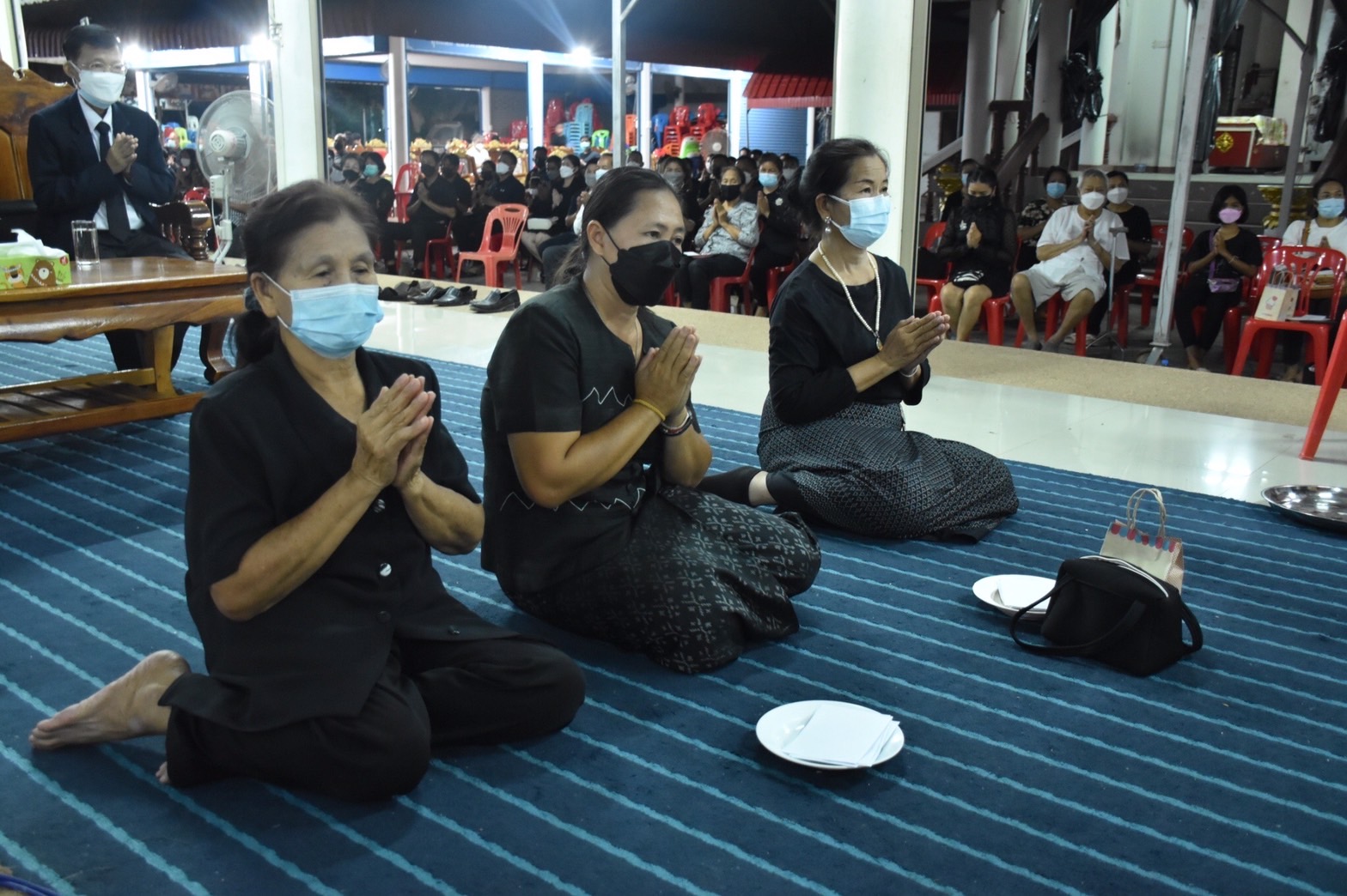 พช.มหาสารคามร่วมเป็นเจ้าภาพสวดพระอภิธรรม​ศพ​ นายเจษฎาพร​ เขิมขันธ์​ บุตรชายนายชัยพร​ เขิมขันธ์​ ผู้อำนวยการกลุ่มงานสารสนเทศการพัฒนาชุมชน​