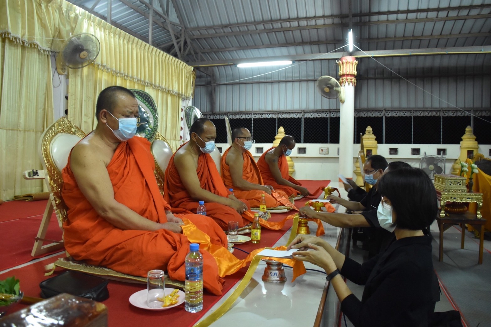 พช.มหาสารคามร่วมเป็นเจ้าภาพสวดพระอภิธรรม​ศพ​ นายเจษฎาพร​ เขิมขันธ์​ บุตรชายนายชัยพร​ เขิมขันธ์​ ผู้อำนวยการกลุ่มงานสารสนเทศการพัฒนาชุมชน​
