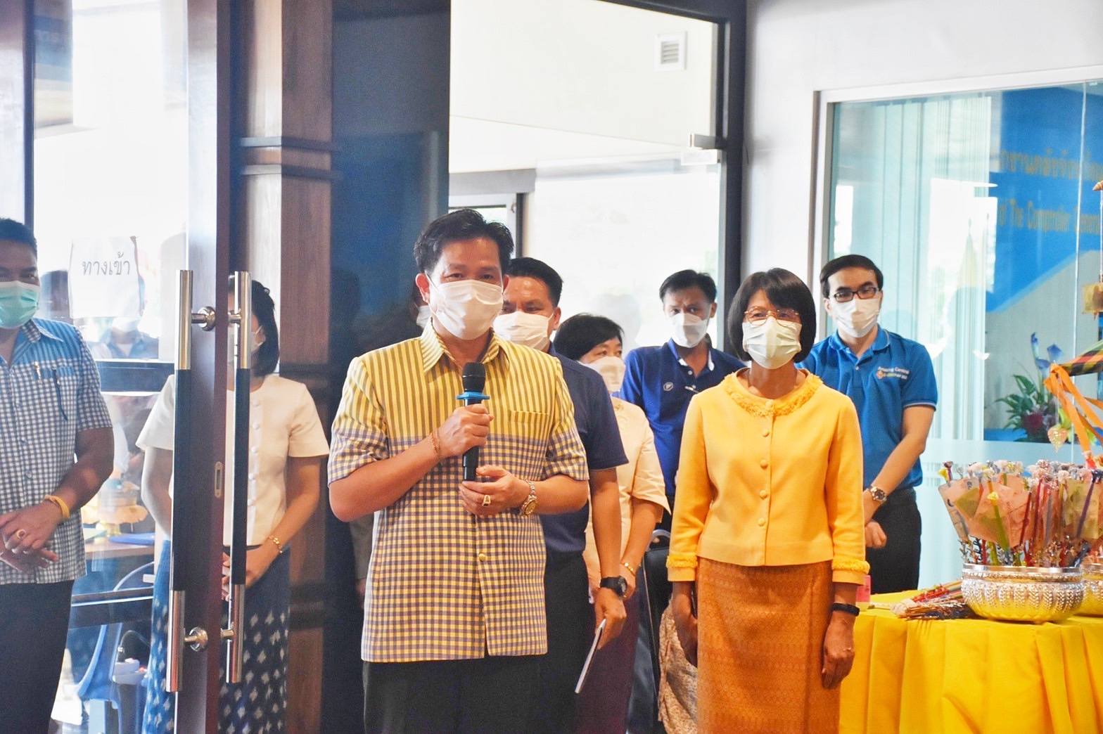 พช.มหาสารคาม ร่วมพิธีจัดตั้งกองผ้าป่าสนับสนุนโครงการทุนเล่าเรียนหลวงสำหรับพระสงฆ์ไทย ระดับจังหวัด